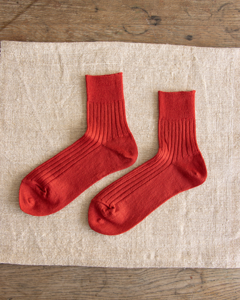 Fog Linen Ribbed Sock Red Linen
