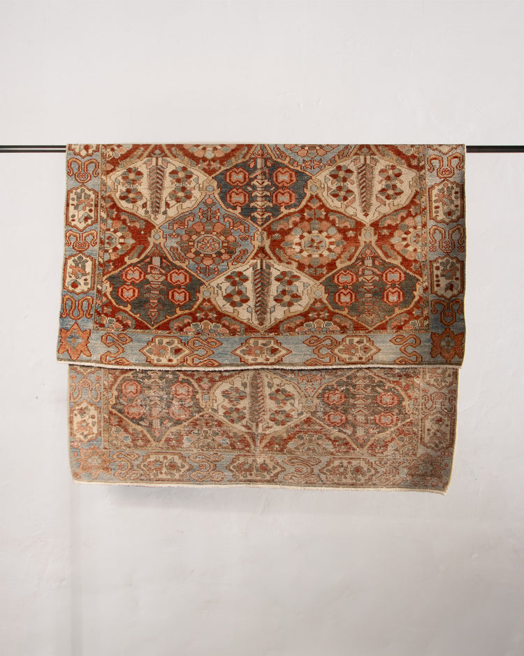 Bakhtiari Rug