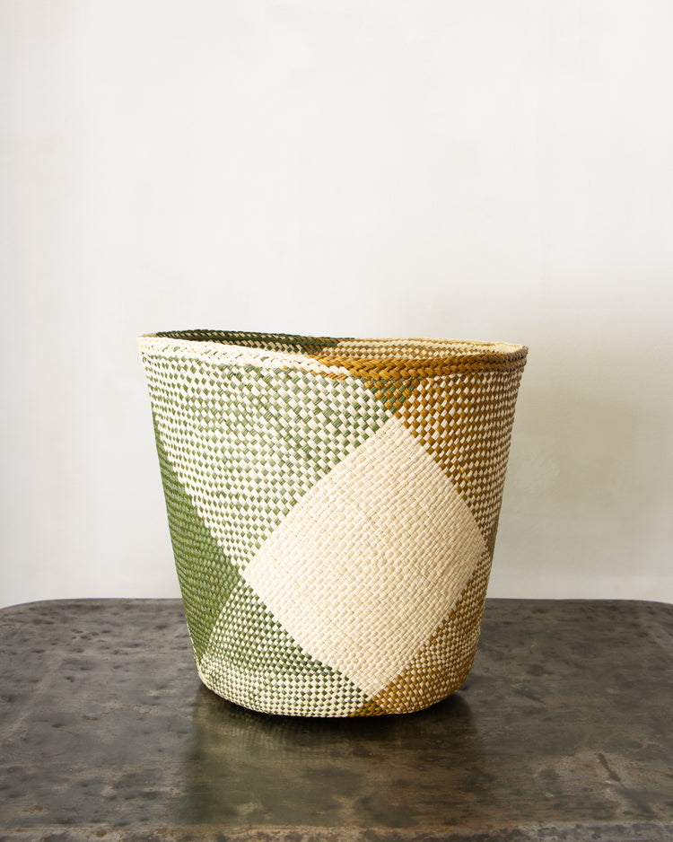 Iraca Paper Basket