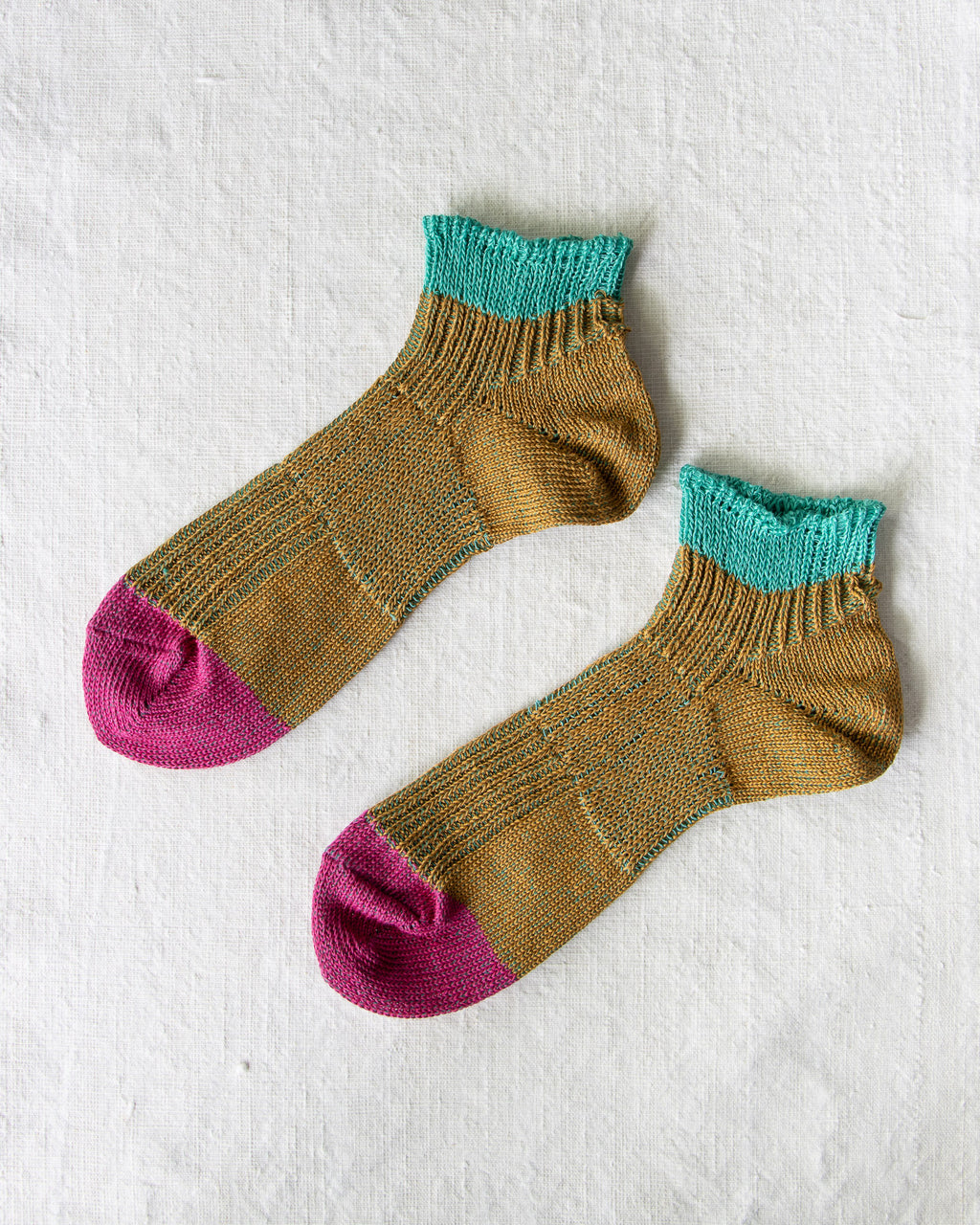 Yahae Linen Sneaker Socks Green x Pink